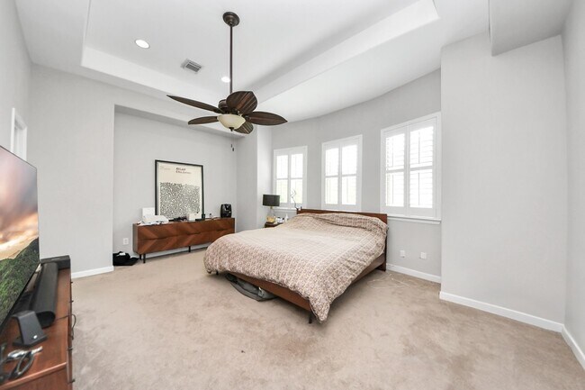 Building Photo - 584 Bomar St