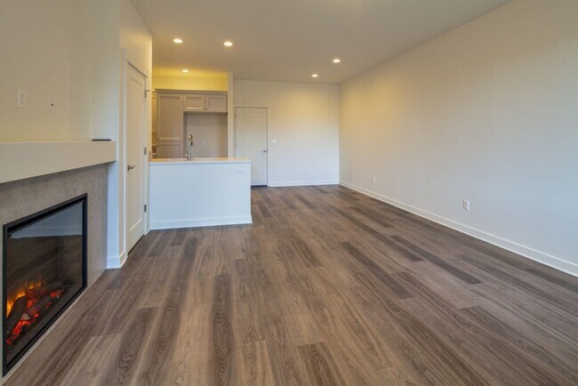 Building Photo - Purcell Landing Townhome close to hospital