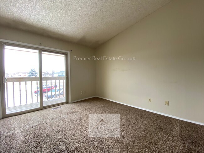 Building Photo - 519 Comanche Village Dr