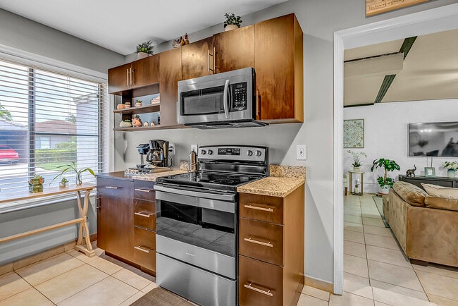 Building Photo - 14702 Wildflower Ln