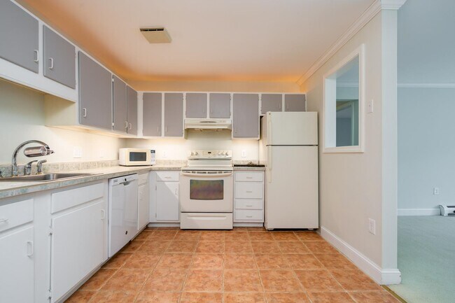 Building Photo - 11 Northbrook Dr