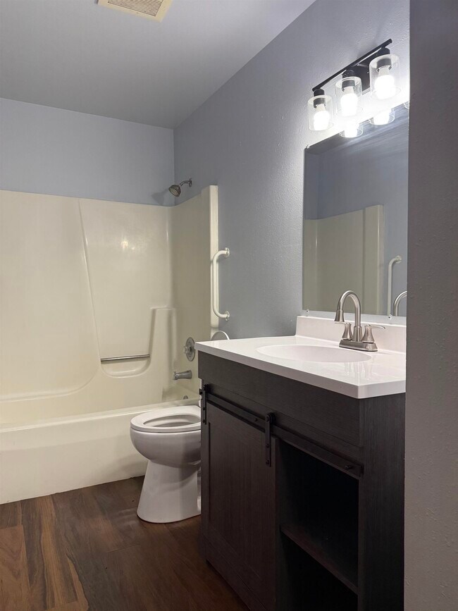 Building Photo - 2939 Traceway Dr