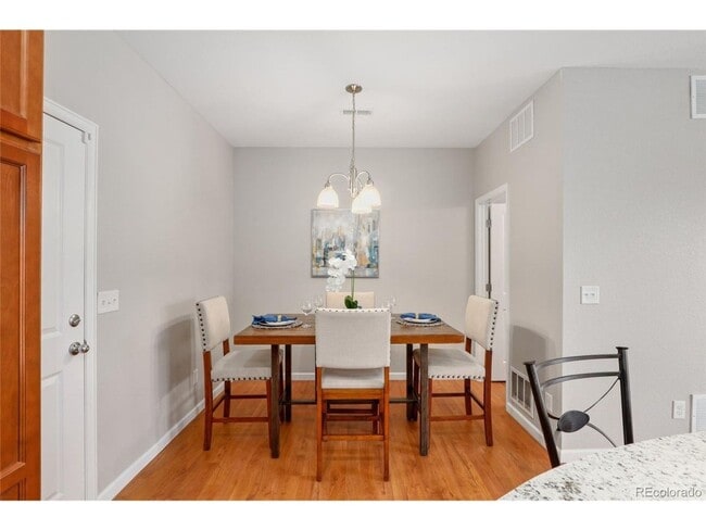 Building Photo - Charming 3BR Townhome in Golden