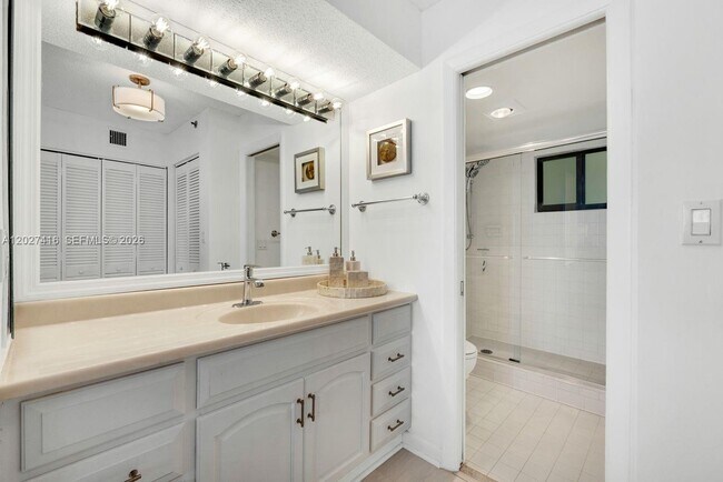Building Photo - 200 Ocean Trail Way