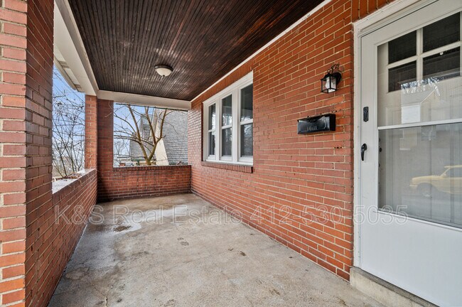 Building Photo - 139 Sumner Ave