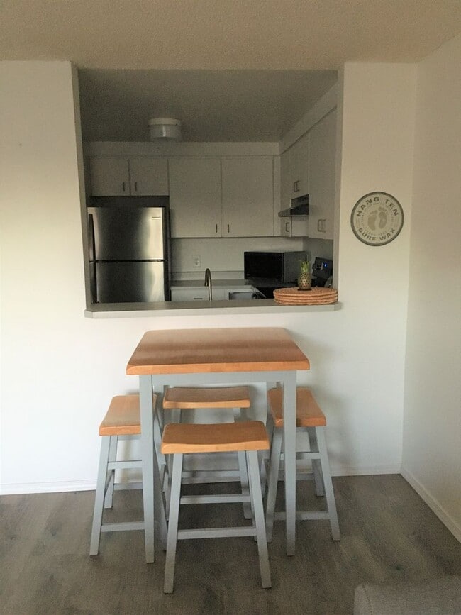 Building Photo - Recently Updated Top Floor Kihei Shores Un...