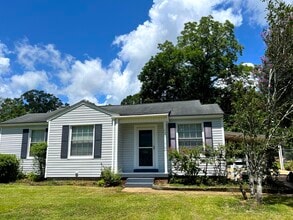 Building Photo - 36 Maplewood Ln