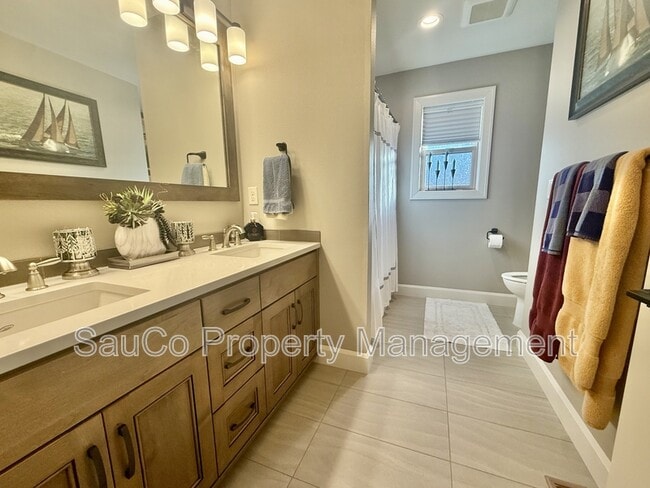 Building Photo - 52327 Ashley Ct