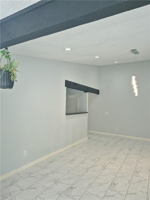 Building Photo - 3285 Rollingbrook Way