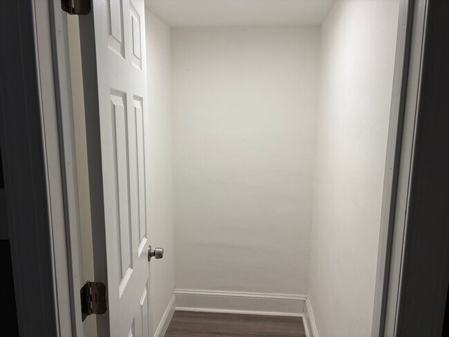 Building Photo - Fully Renovated 3BR/2BA Corner Twin Home-Move in Ready