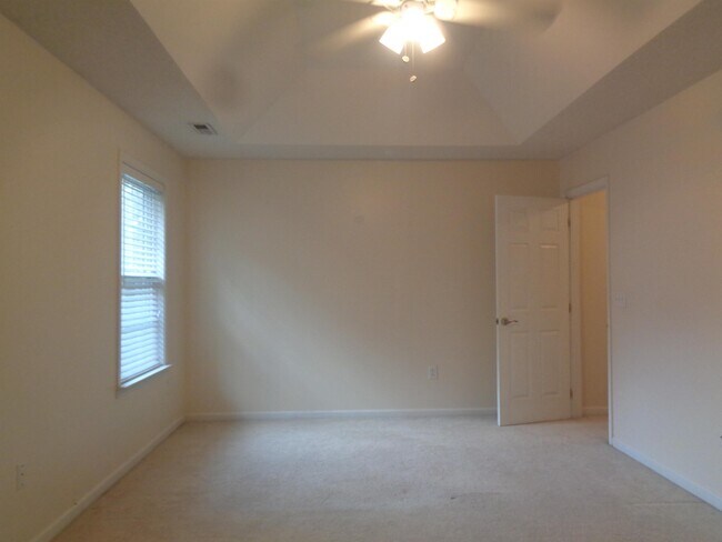 Building Photo - 509 Brickstone Dr