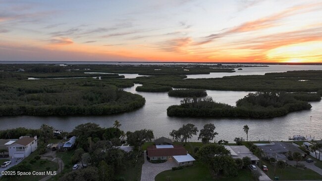 Building Photo - 778 Nassau Rd