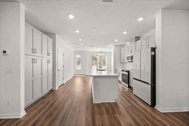 Building Photo - 6403 Cyrils Dr