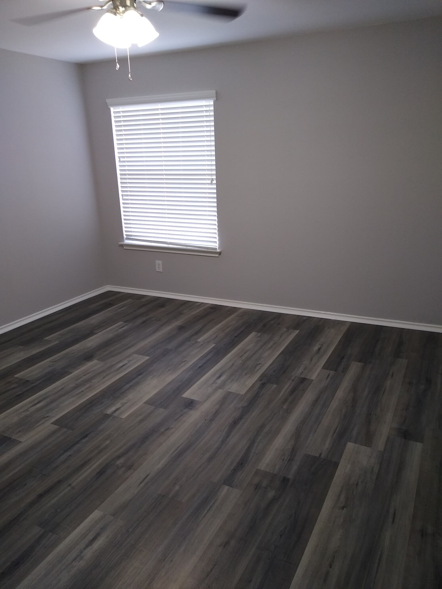 Room D - 10951 Mustang Spring