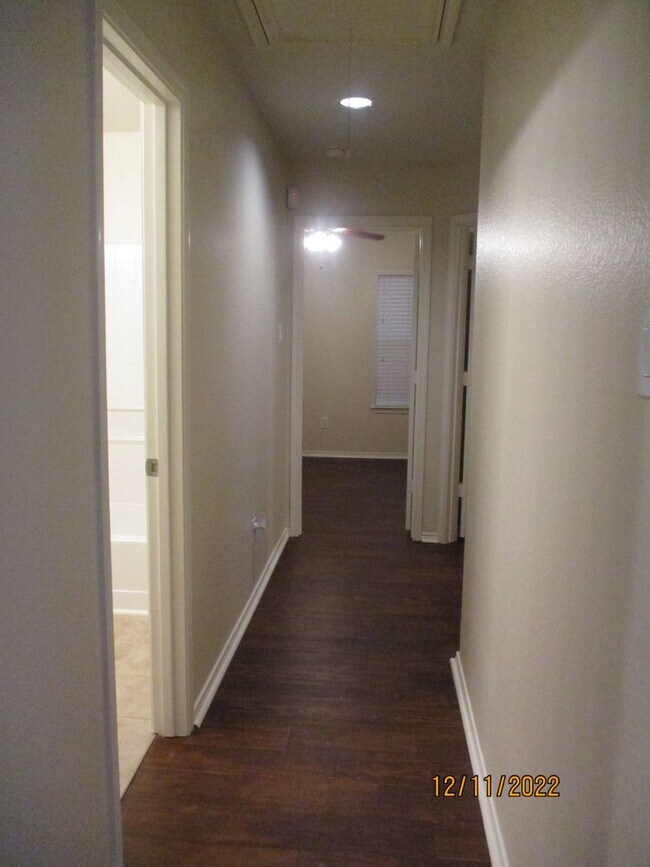 Building Photo - 5144 Waterview Ct