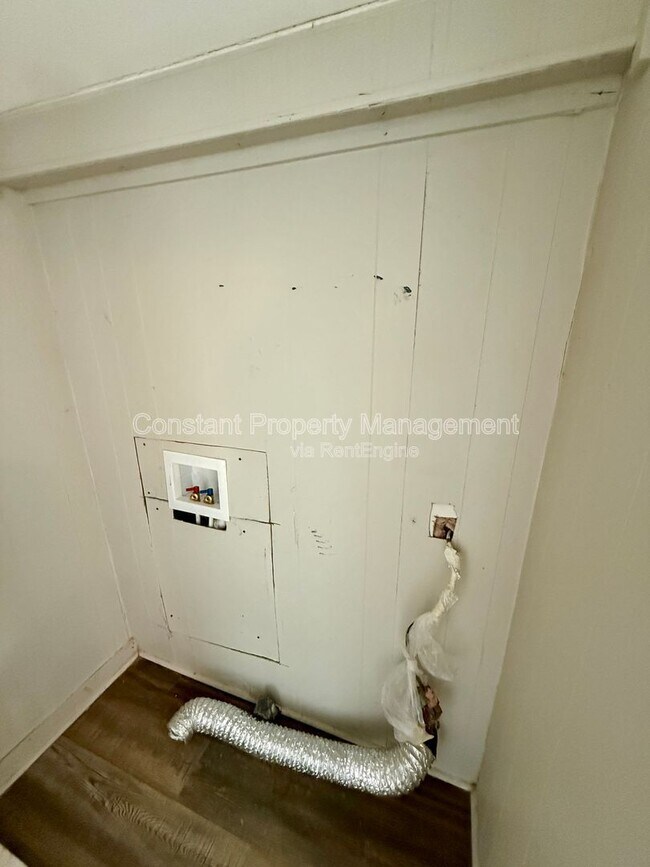 Building Photo - 116 Lexington Ave