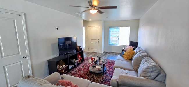 Building Photo - Coming Soon-Charming Tehachapi Retreat - $...