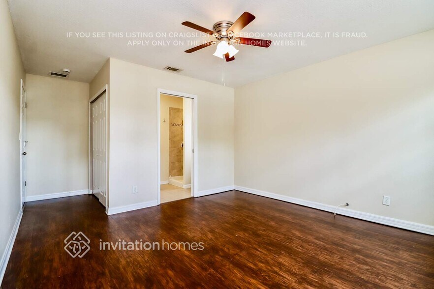 Building Photo - 2512 Casilla Wy S