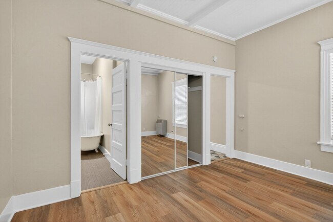 Building Photo - 330 Cedar Ave