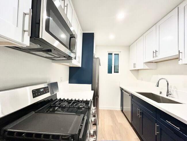 Building Photo - ven920