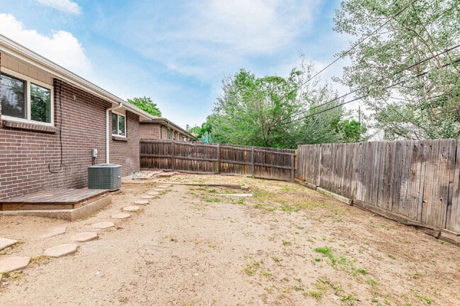 Building Photo - Lovely Two Bed one bath in Arvada for rent
