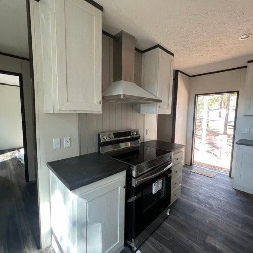 Building Photo - 302 Falcon Dr