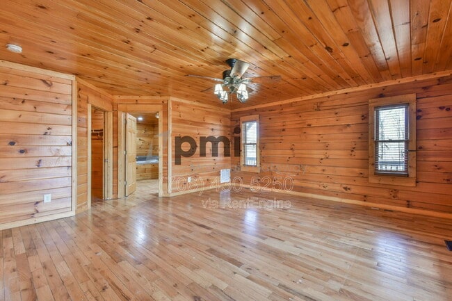 Building Photo - 461 River Estates Rd