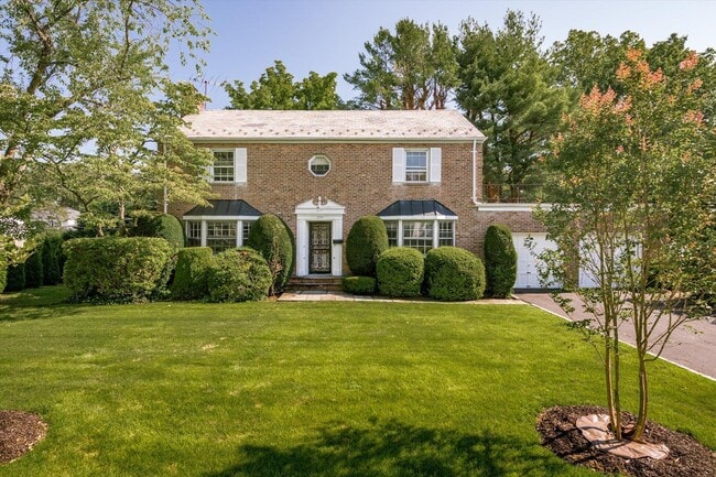 Primary Photo - 777 Hunt Ln