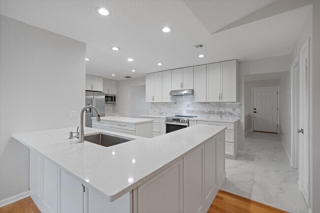 Building Photo - 19075 Talon Way