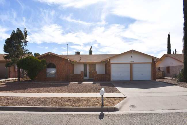 Building Photo - 11234 Red Hawk Ln
