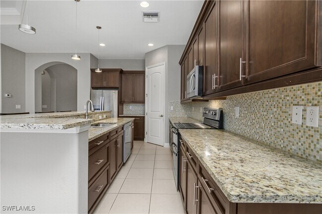 Building Photo - 1558 Serrano Cir