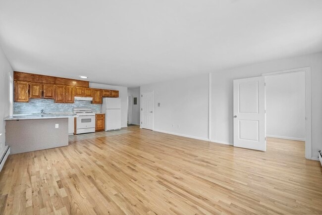 Building Photo - 282 St Pauls Ave