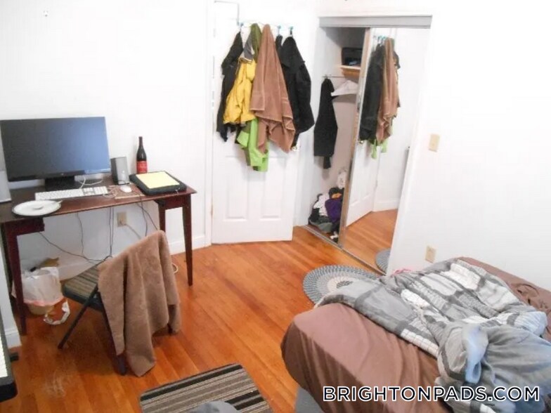 Building Photo - 23 Cummings Rd