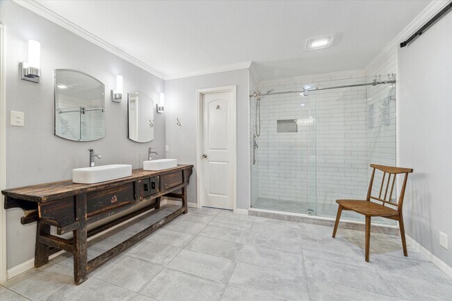 Building Photo - 3106 Redwood Lodge Dr