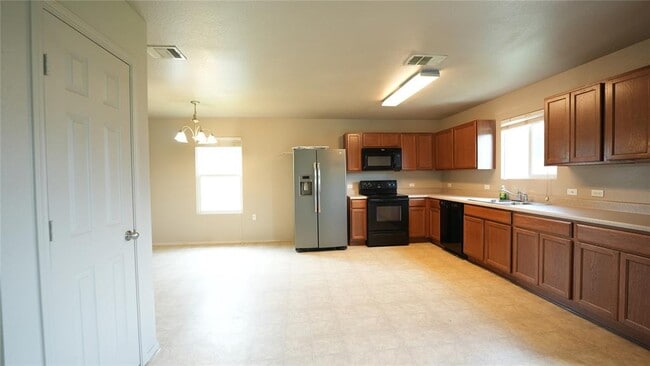 Building Photo - 5705 Knoll Pines Pass