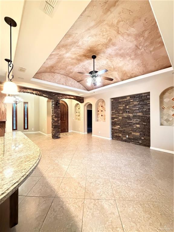 Building Photo - 27 Granada Cir