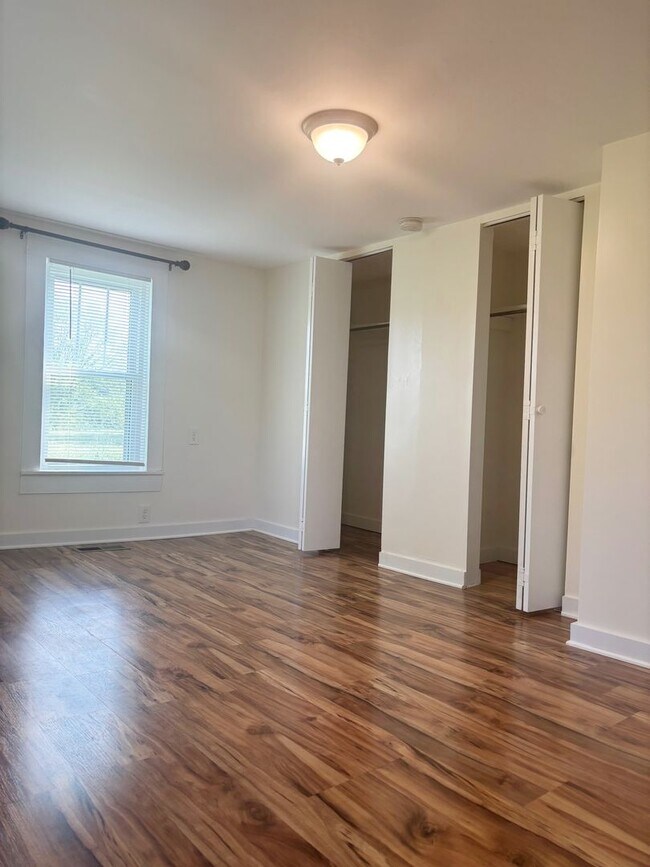 Building Photo - Maryville 37803 - 1 bedroom, 1 bath home  - Contact Jeremy Logan 865-307-2273