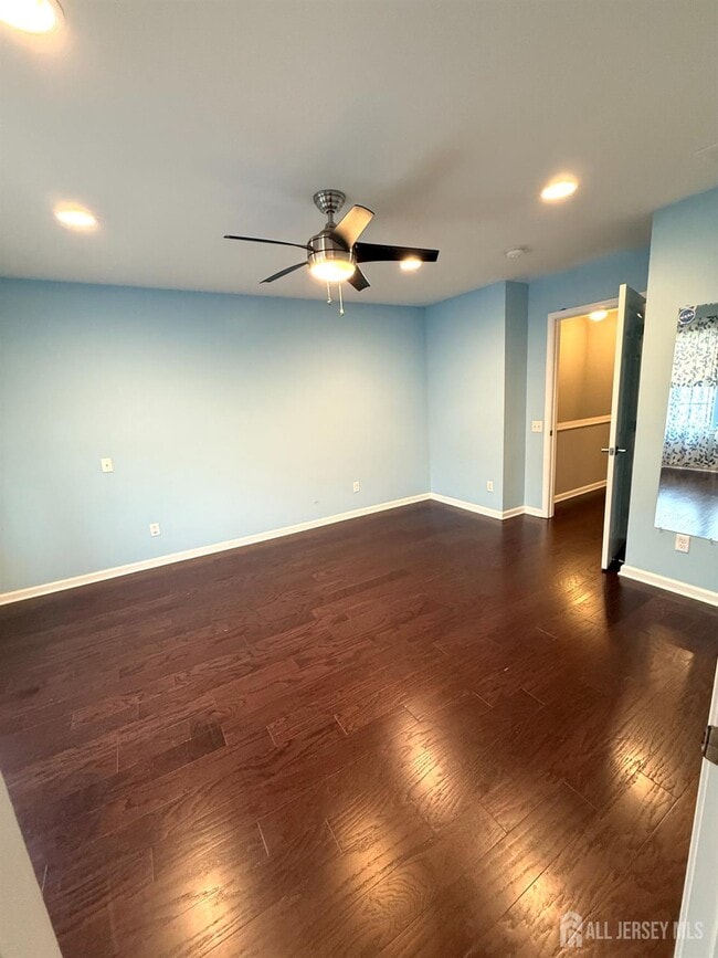 Building Photo - 1305 Hudson Cir