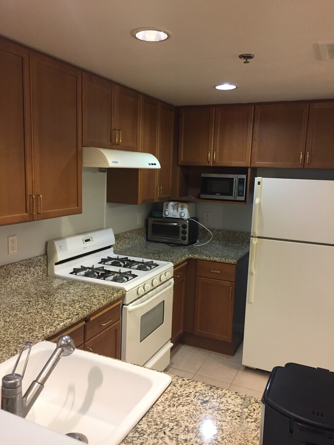 Kitchen - 580 W Main St