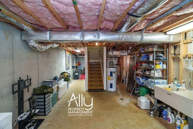 Building Photo - 2733 Southern Hills Ct