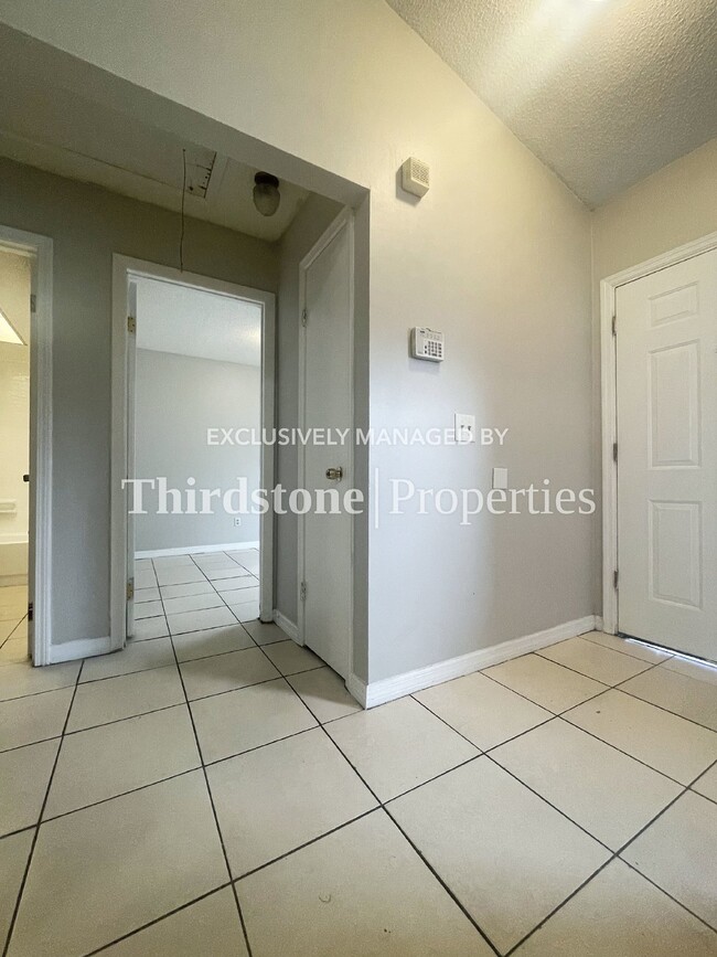 Building Photo - 5143 Indian Lakes Ct