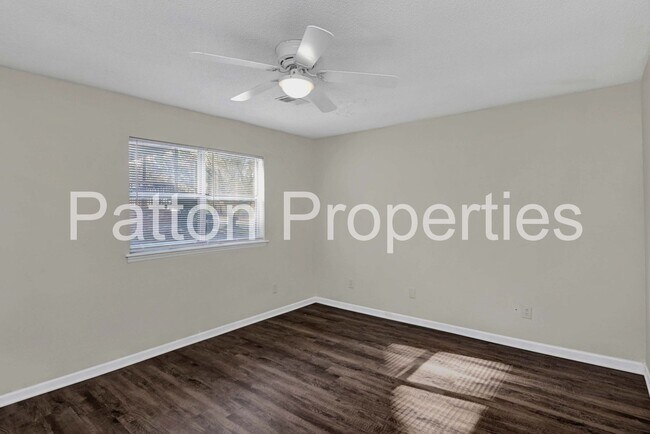 Building Photo - 1705 Springwoods Lake Dr