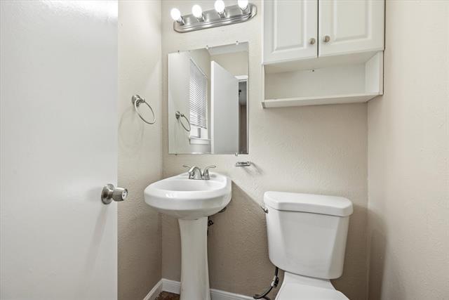 Building Photo - 5945 Jackie Terrace