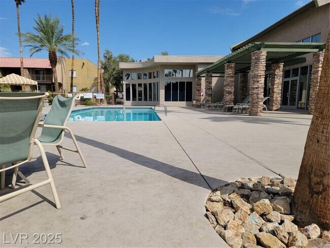 Building Photo - Adorable unit in Bella Vita community!