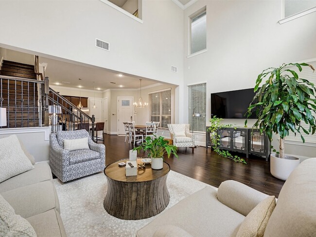 Building Photo - 8418 Oak Leaf Point Dr
