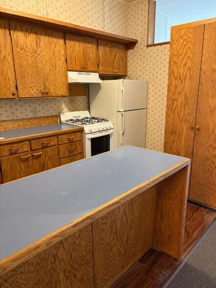 Kitchen - 413 Front St