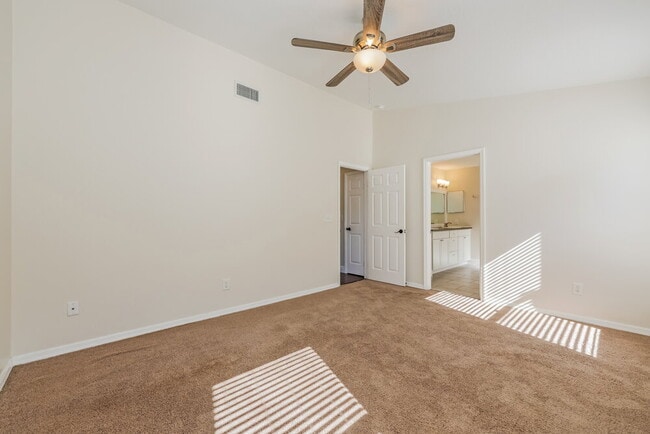 Building Photo - 538 Beth Ann St