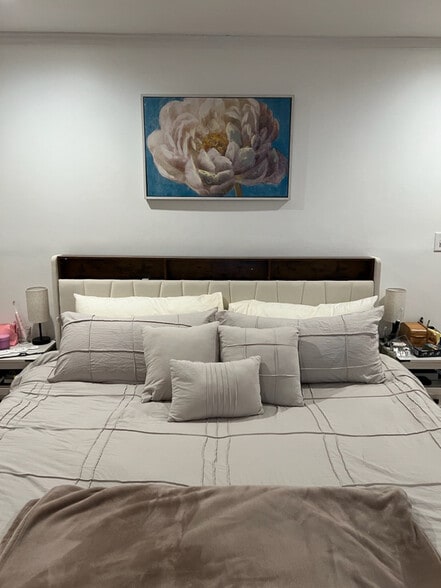 Building Photo - 15 Prospect St