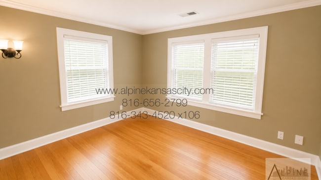 Building Photo - Beautiful Home Near Brookside