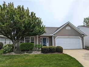 Building Photo - 1417 Hollow Wood Ln